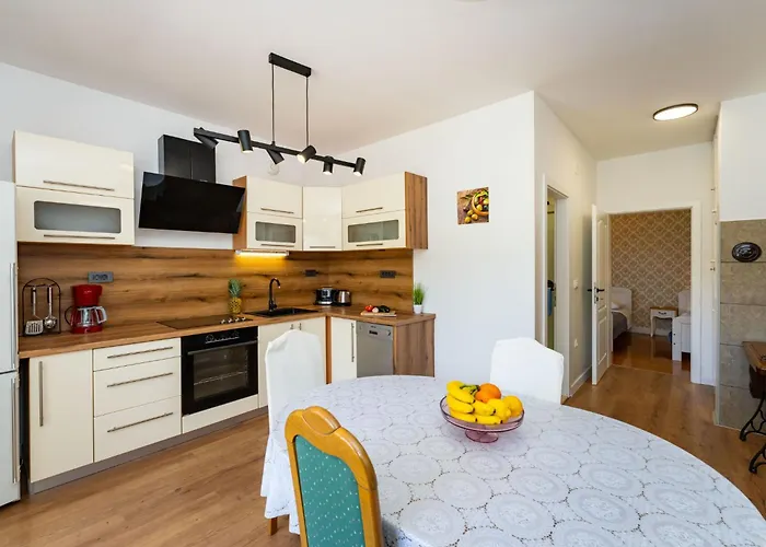 Solo By Interhome