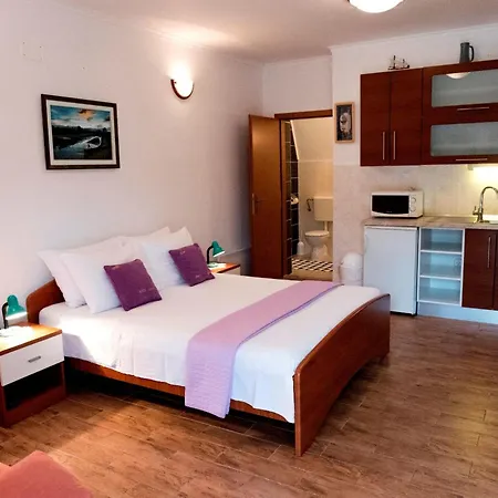 Solo By Interhome
